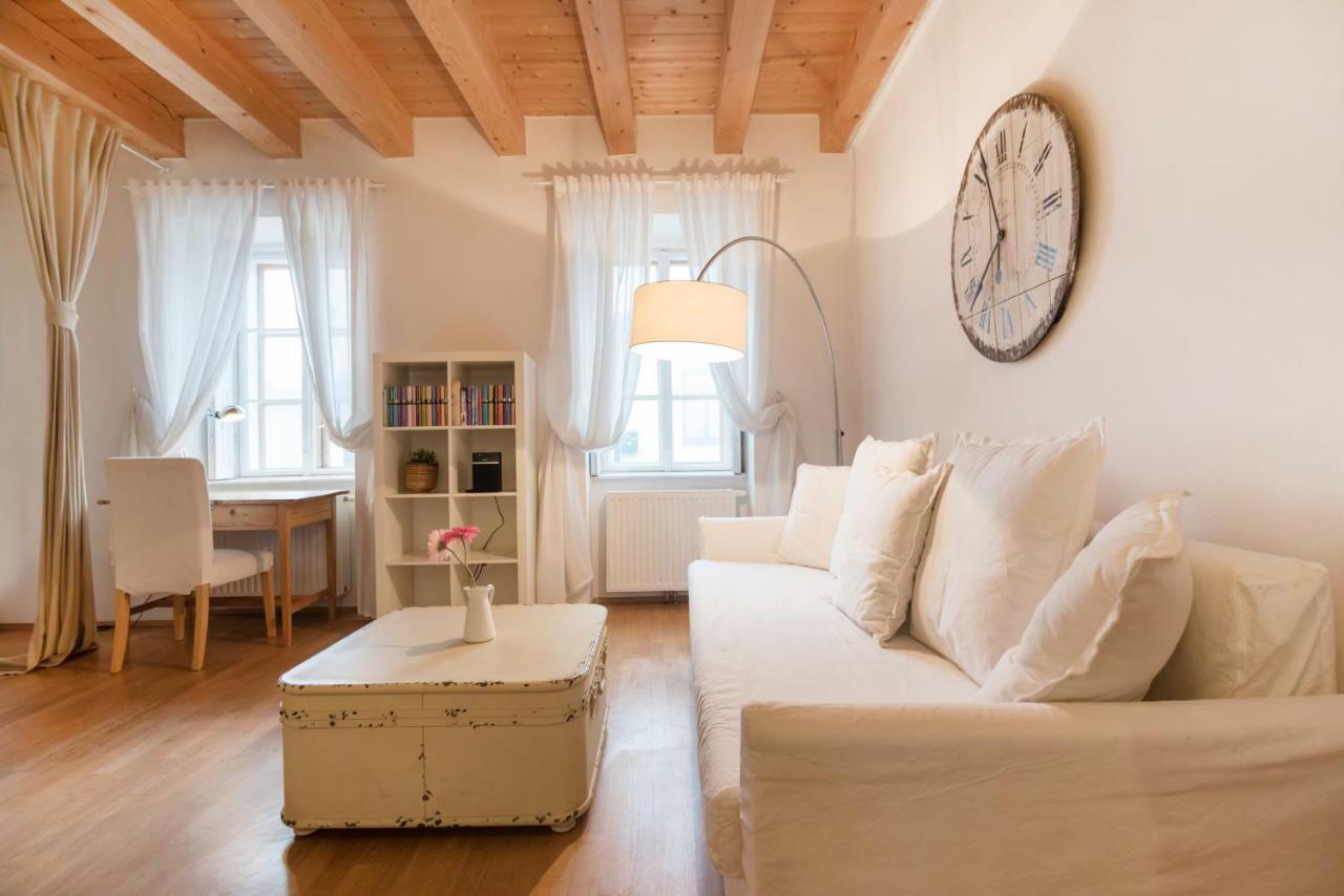 Apartament Sunny *