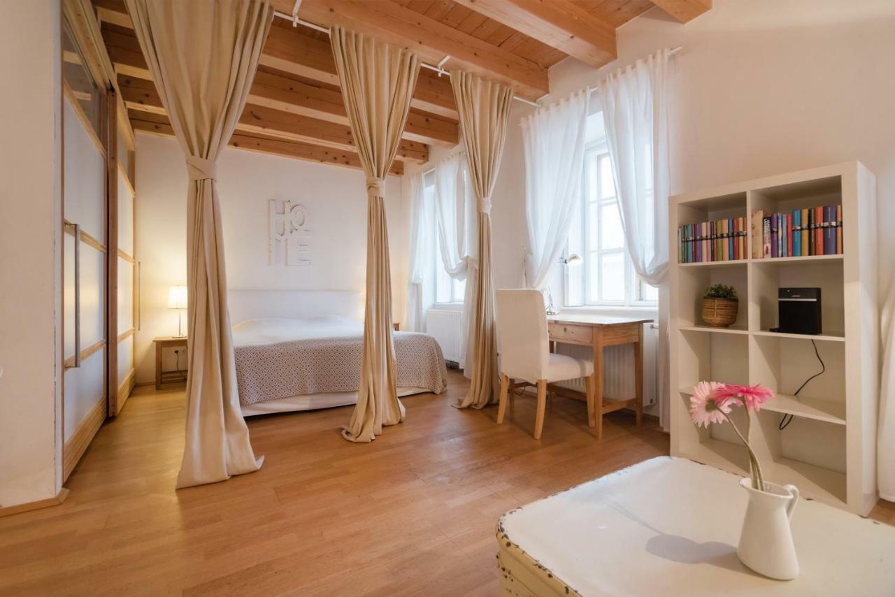 Apartament Sunny *